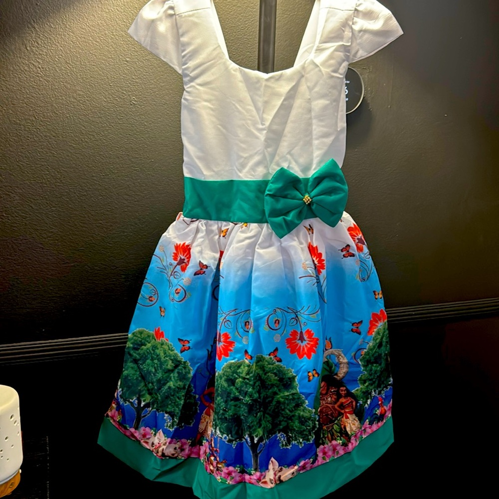 Children's Dress with “Moana” Theme